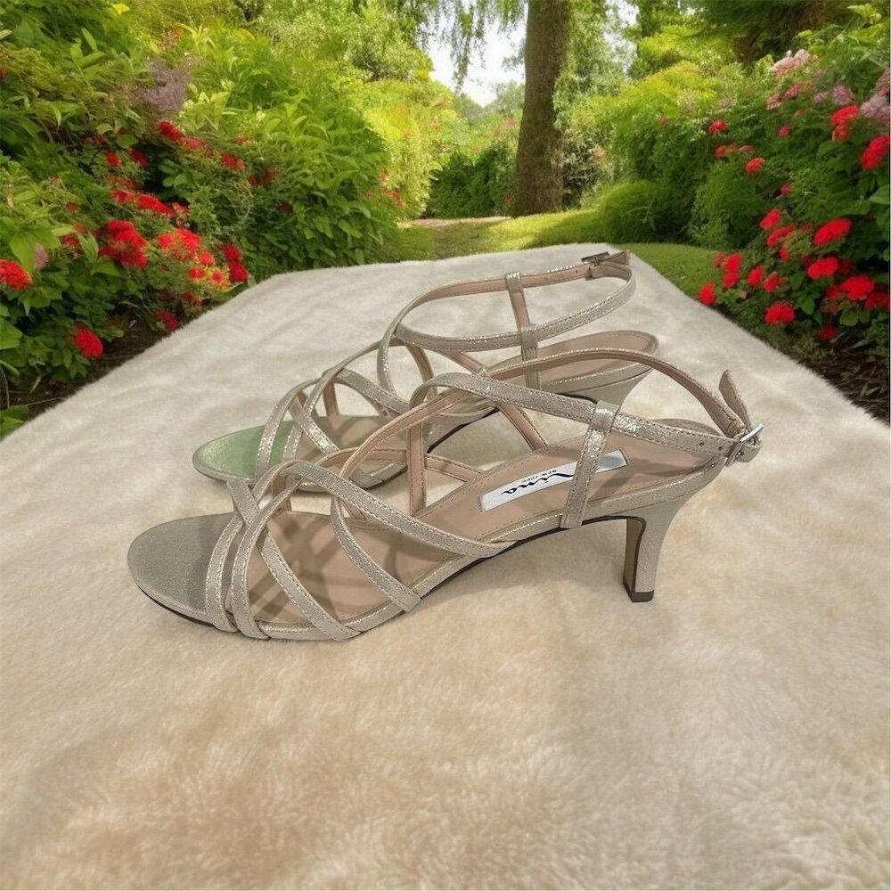Nina Neptune Strappy Heels Women's Size 10 Gold Almond Wedding Party Elegant